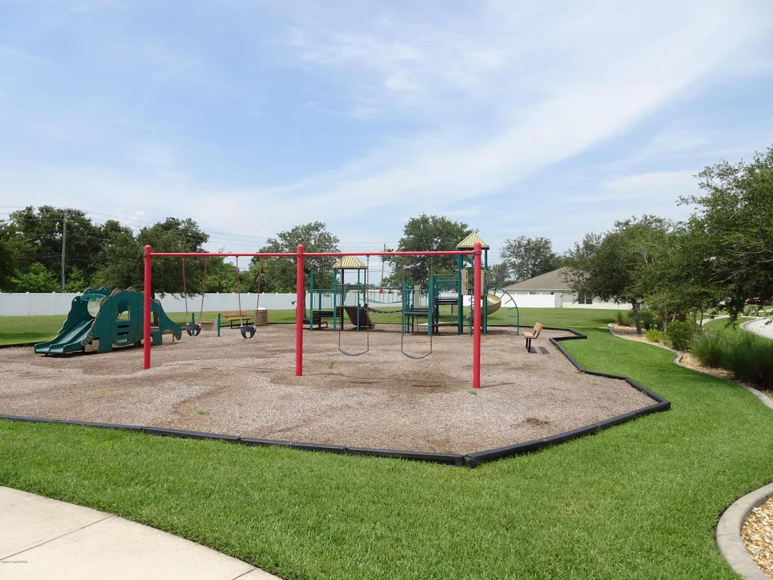 Photo of 2270 Bridgeport Circle