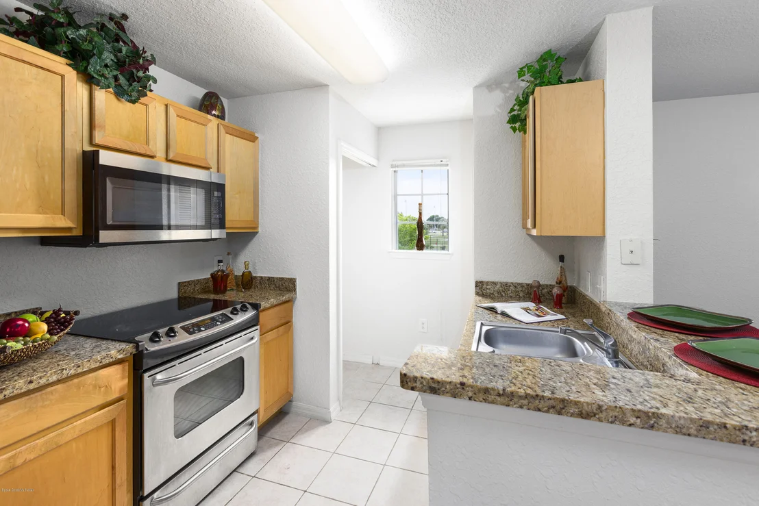 Photo of Unit 2011 at 3501 D'Avinci Way