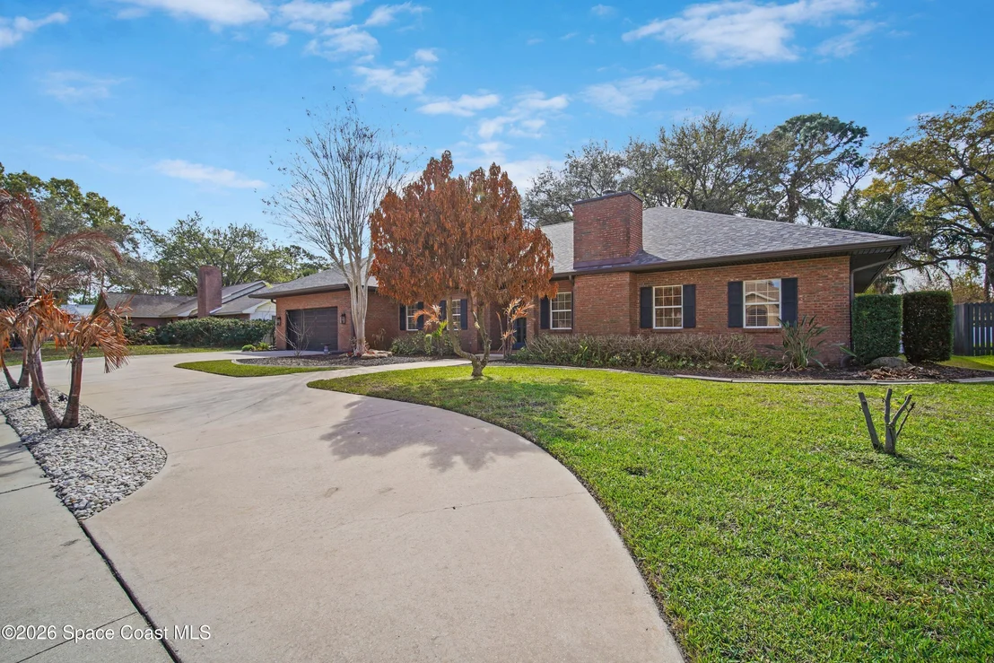 Photo of 572 Lake Ashley Circle