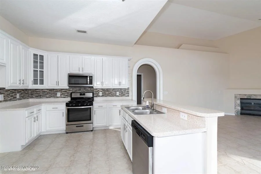 Photo of 5640 Sheffield Place