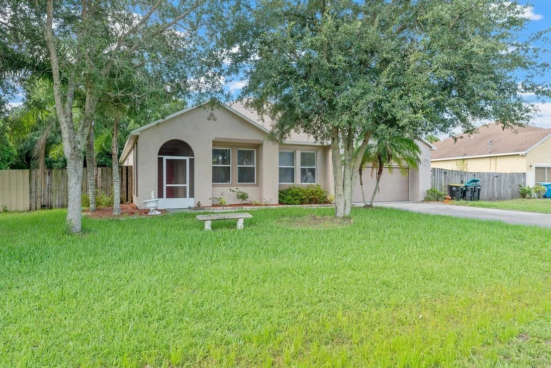Photo of 3788 Jupiter Boulevard SE