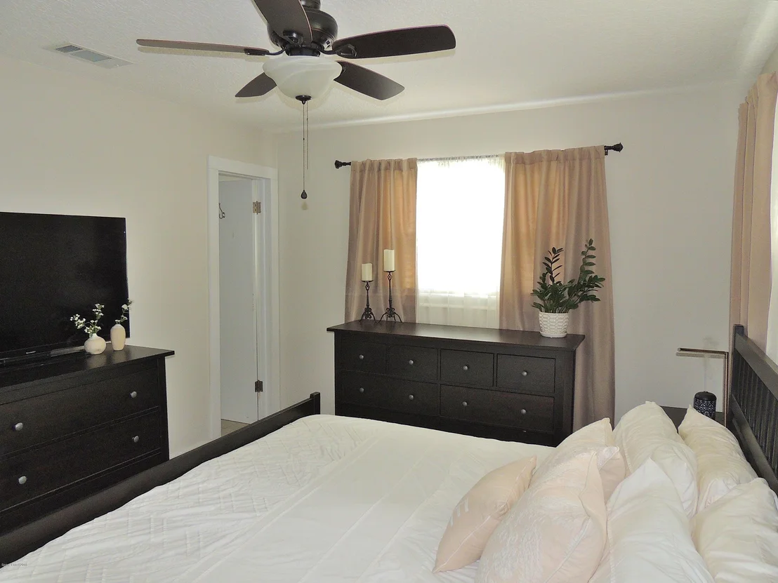 Photo of 991 Nagle Drive