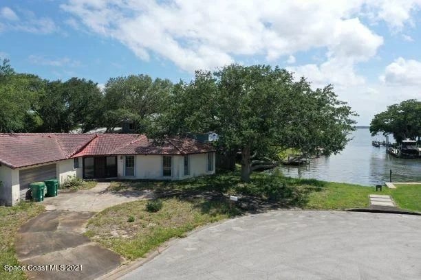Photo of 4 Shore View Lane