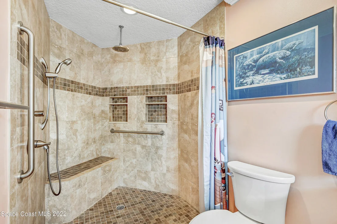 Photo of 414 Thrush Drive