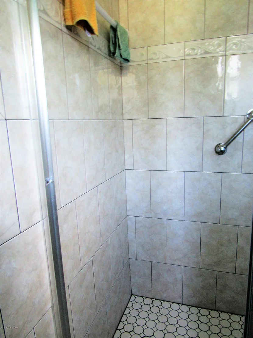 Photo of 979 Demaret Drive