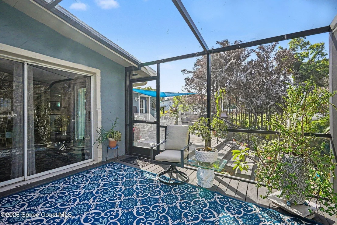 Photo of 427 Lynn Avenue