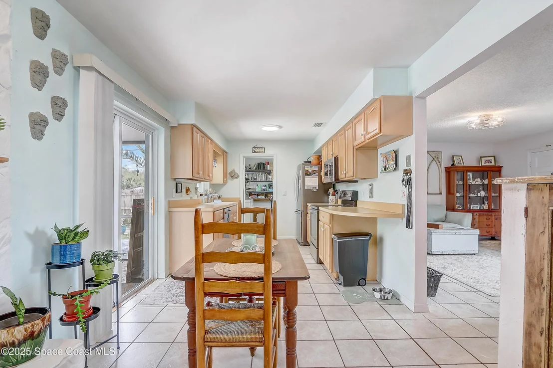 Photo of 711 Cayuga Avenue NE
