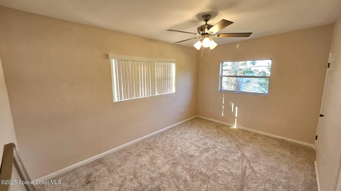 Photo of 402 Edinburgh Drive