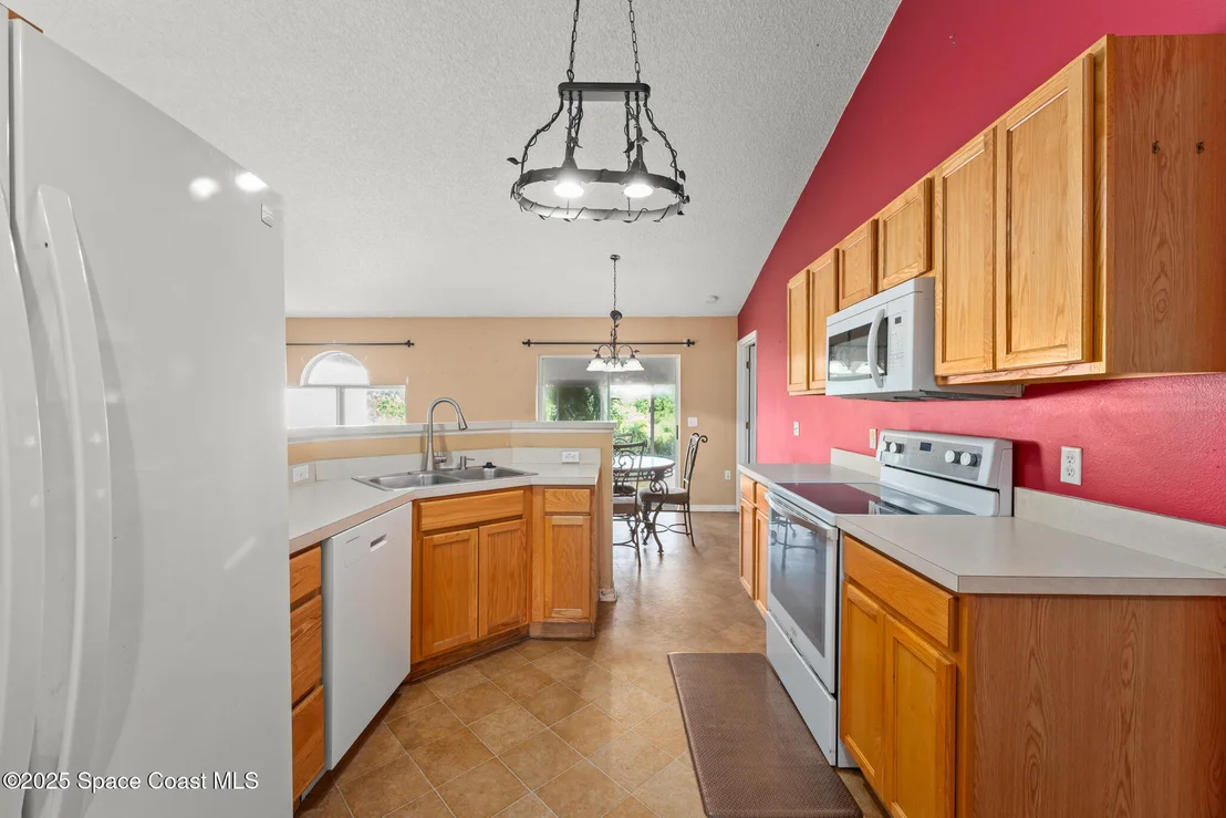 Photo of 6200 Edison Street