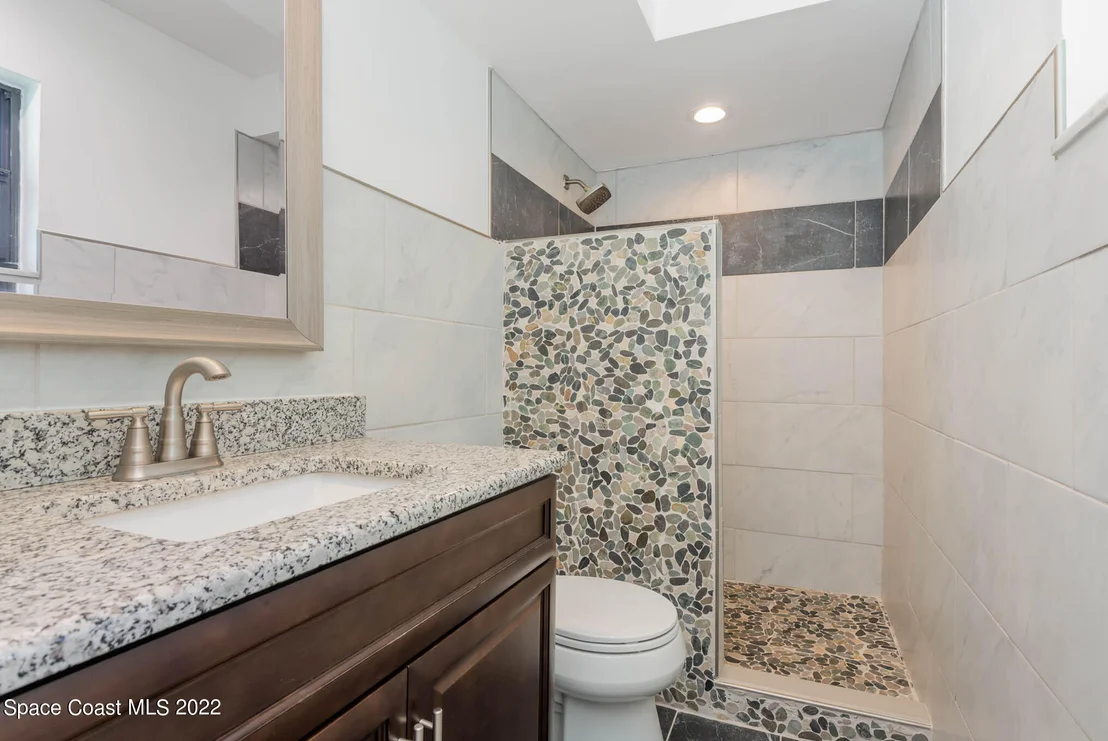 Photo of 5635 Travis Street