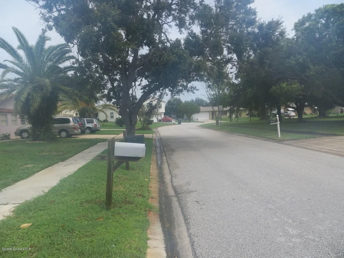 Photo of 1040 Sycamore Drive