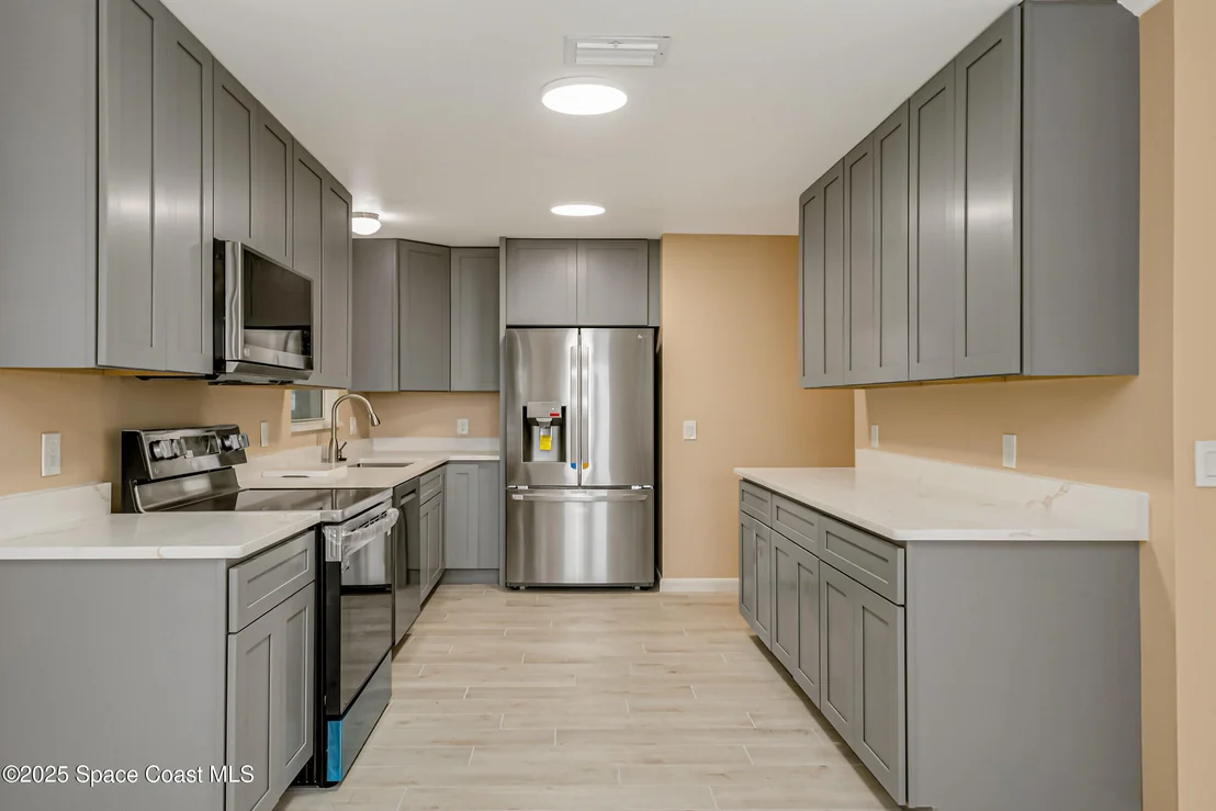Photo of 2356 Lakeview Drive