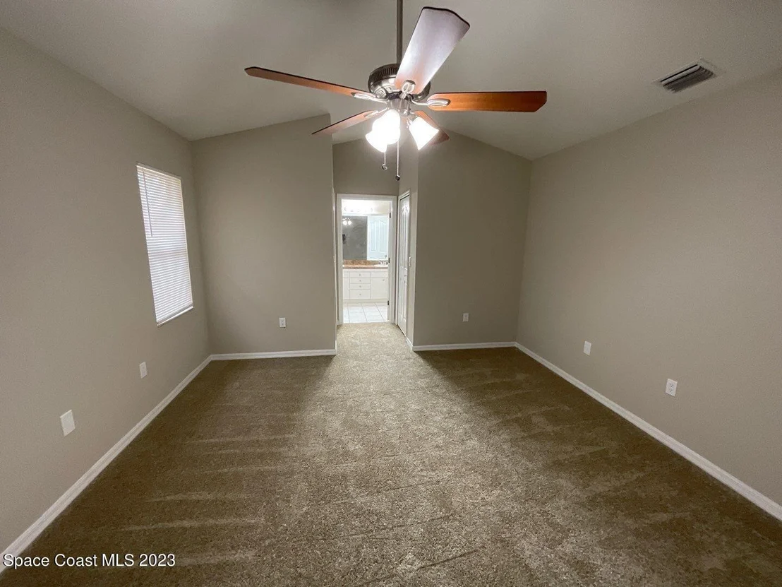 Photo of 6420 Golfview Avenue