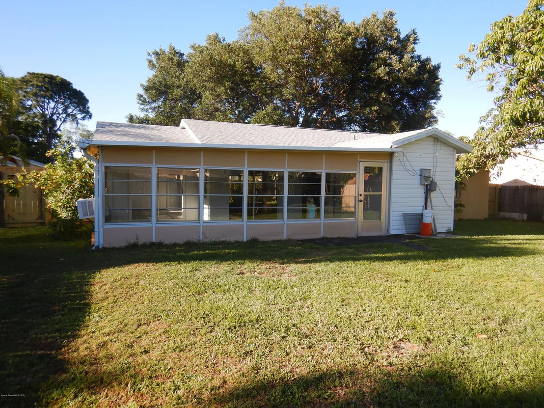 Photo of 2911 Pembroke Road