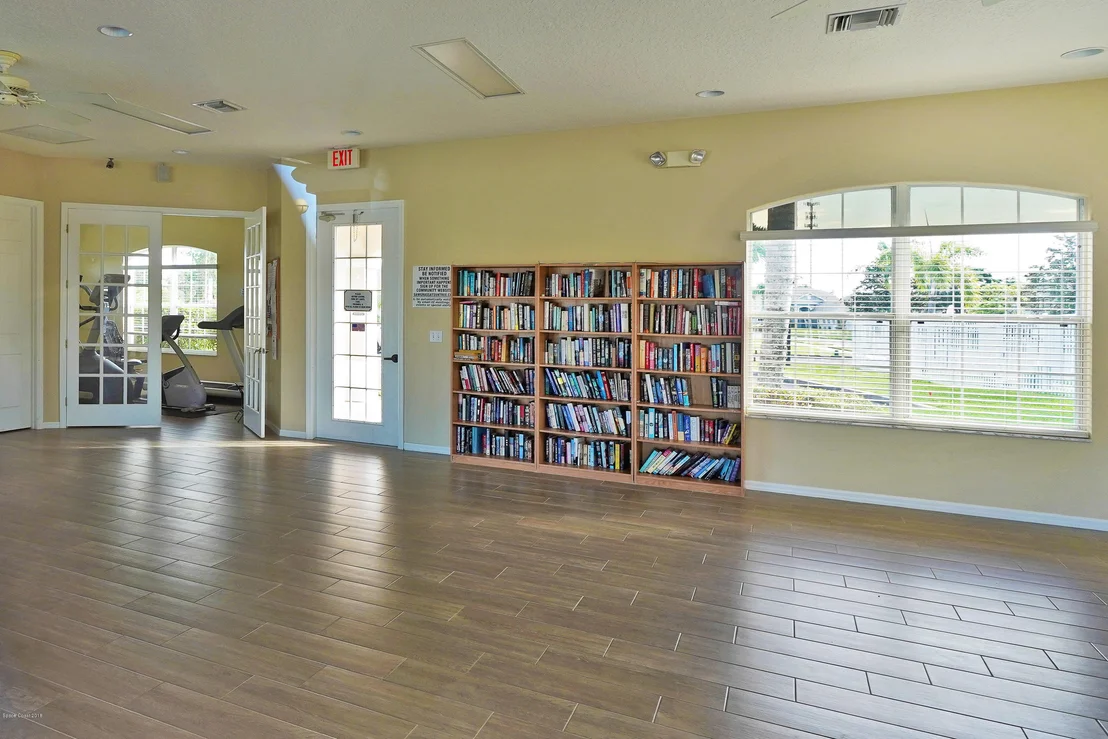 Photo of 4620 Portage