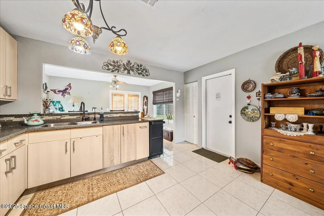 Photo of 712 Brevity Avenue NE