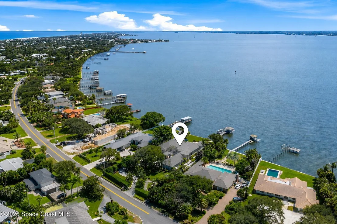Photo of 200 Riverside Drive