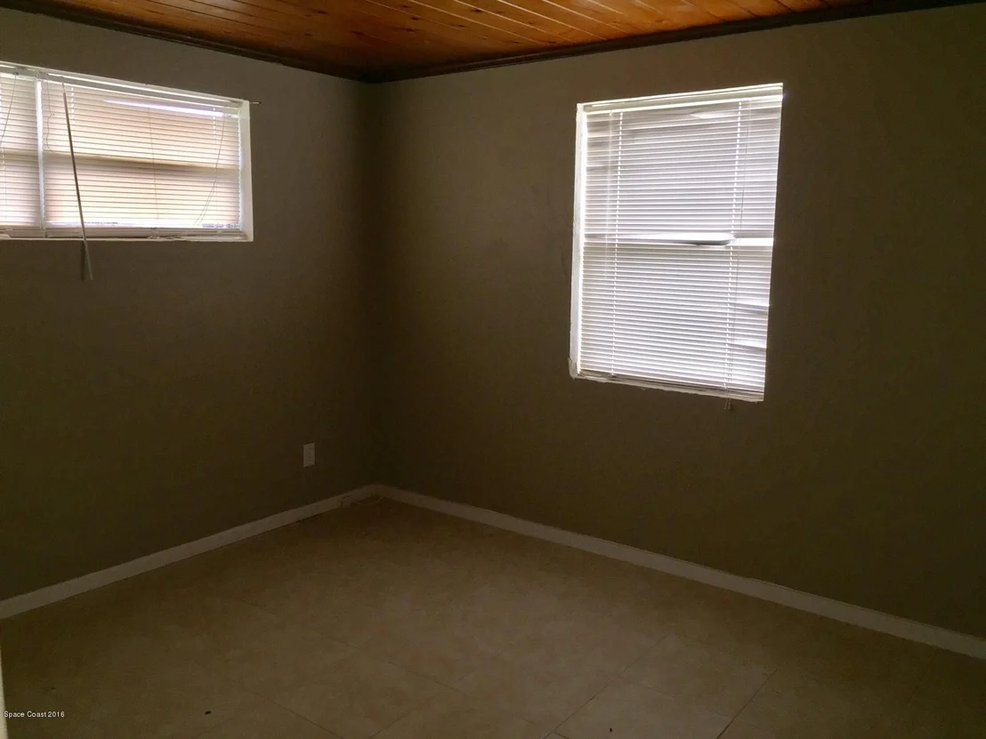 Photo of 2540 Clinton Drive NE