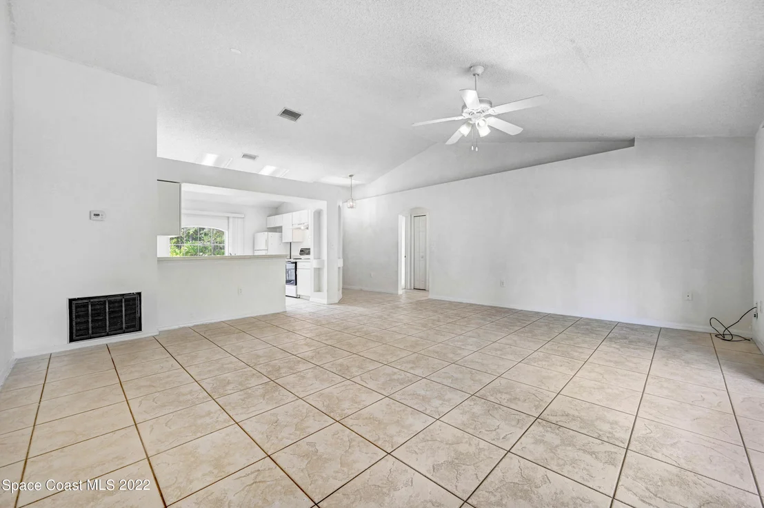 Photo of 1320 Rascal Street SE