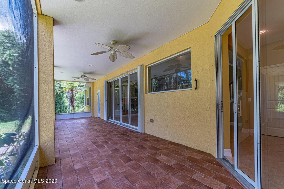 Photo of 160 River Drive