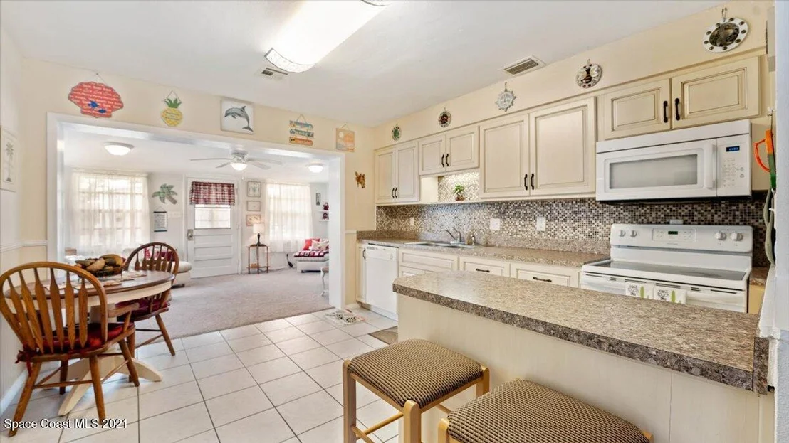 Photo of 602 Gardenia Drive