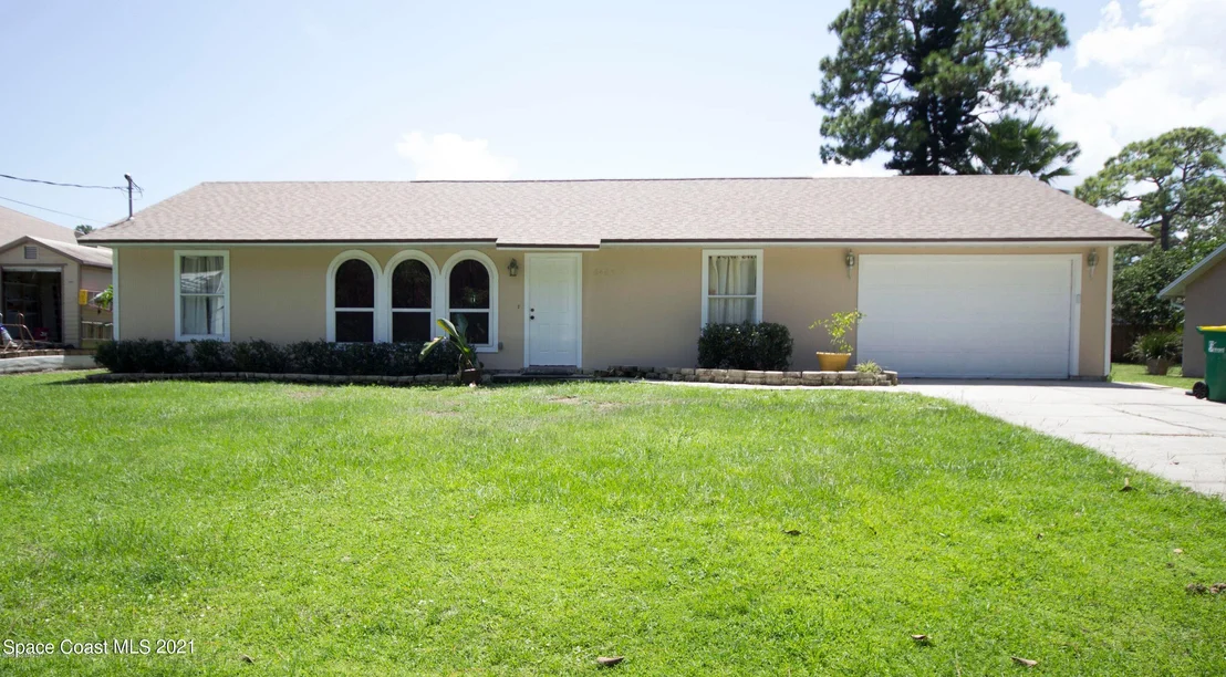 Photo of 6463 Banyan Street
