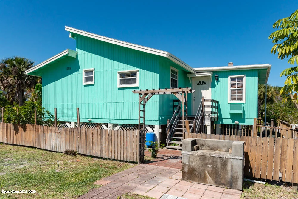 Photo of Unit A at 35 Vip Island