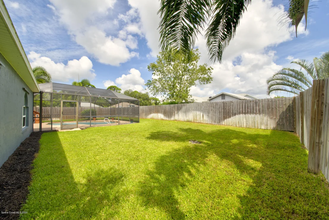Photo of 2380 High Ridge Road