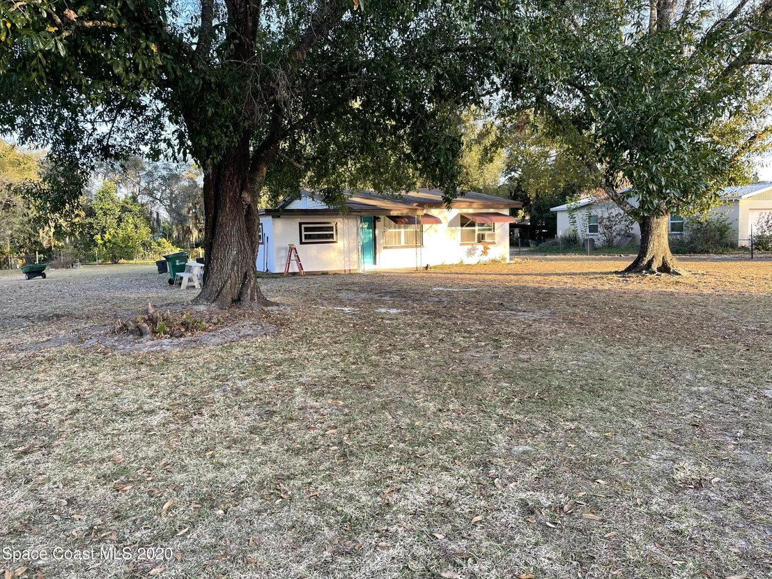 Photo of 2833 Pine Avenue