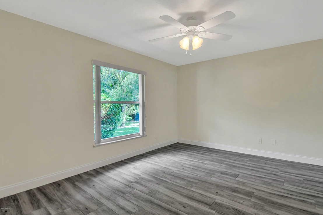 Photo of 142 Hidden Cove Drive