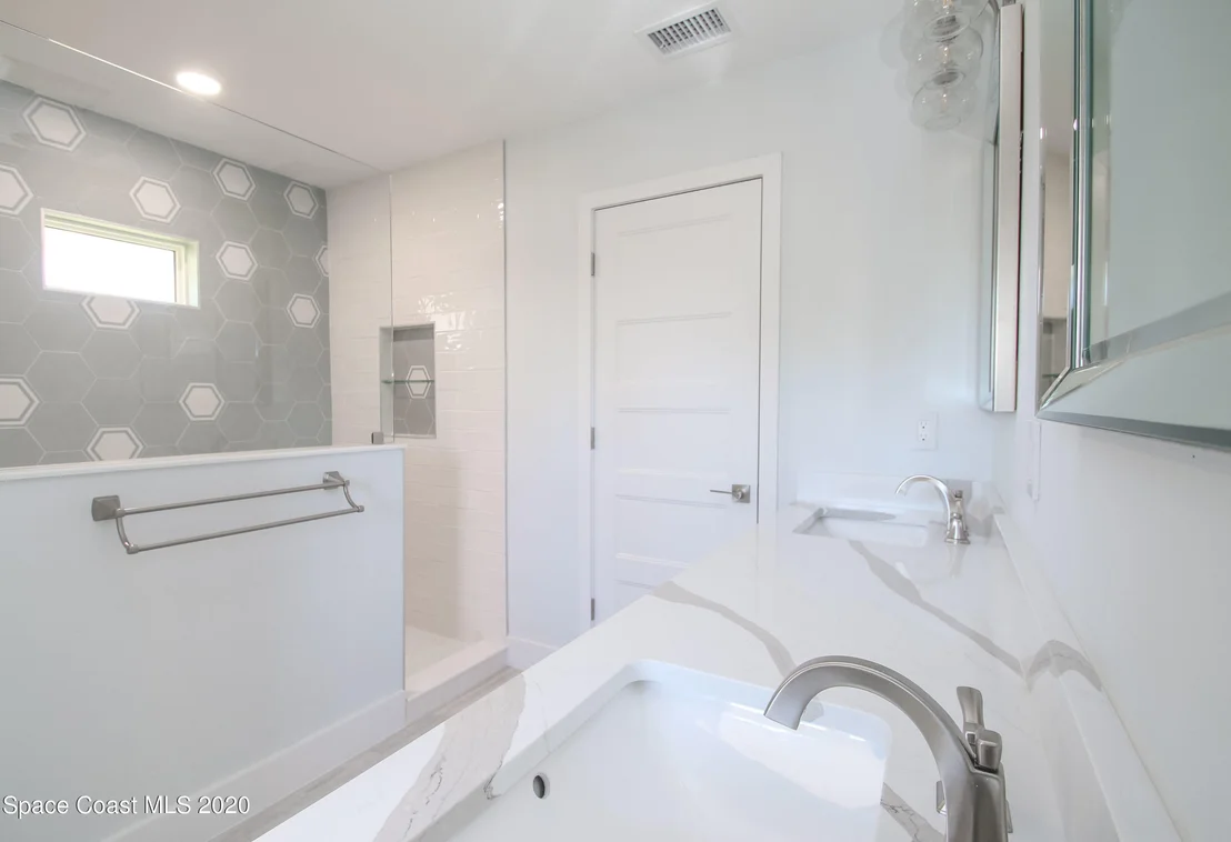 Photo of 501 Riverside Drive