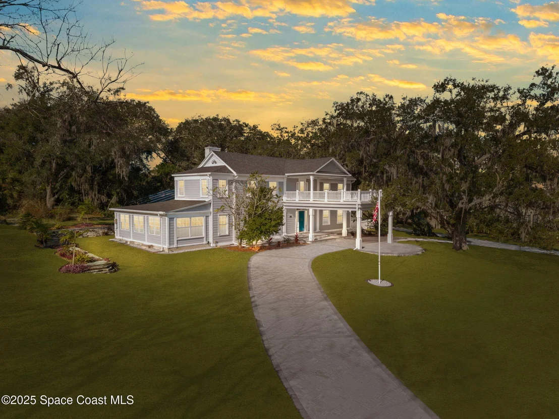 Photo of 875 N Indian River Drive