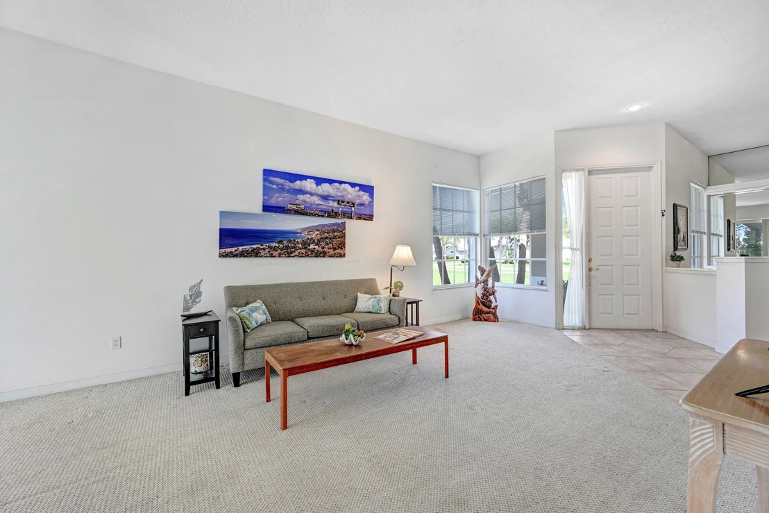 Photo of 2299 Addington Circle