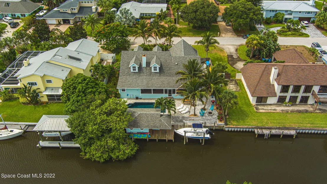 Photo of 416 Riverview Lane