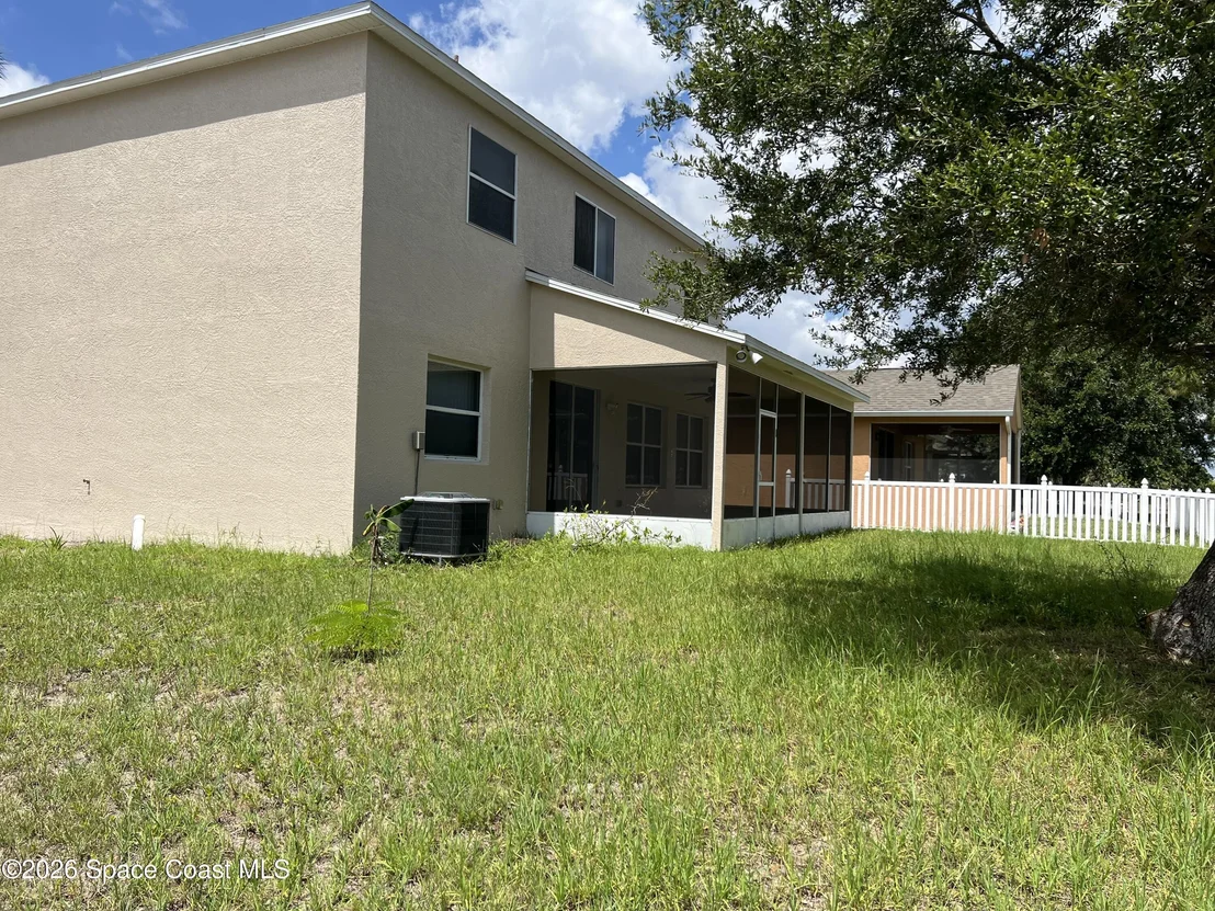 Photo of 810 Benton Drive