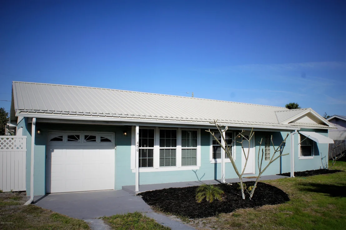 Photo of 456 Willow Lane