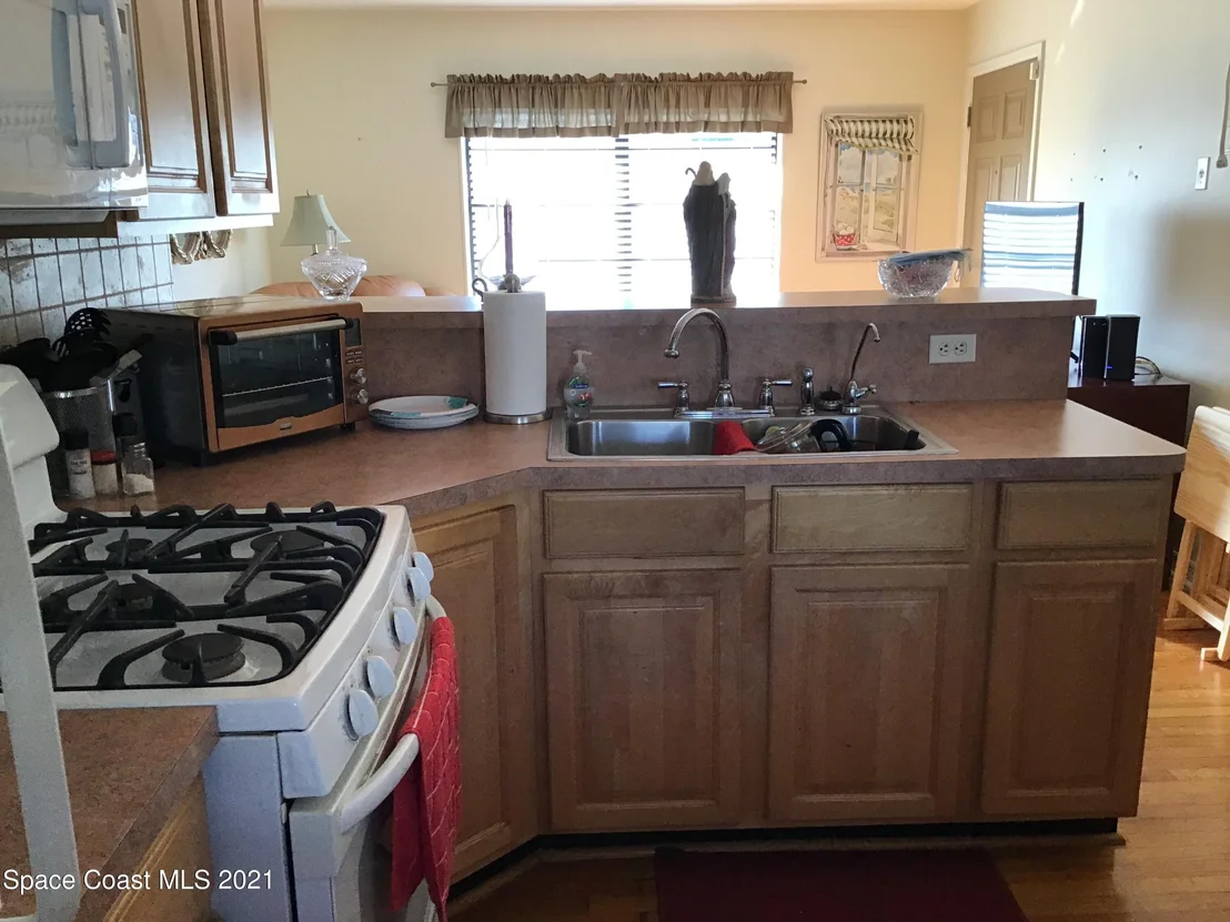 Photo of 301 Live Oak Lane