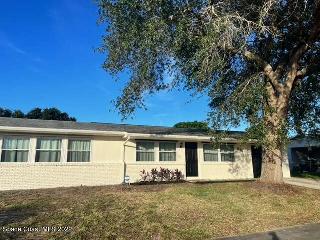 Photo of 1155 Abbey Circle NE