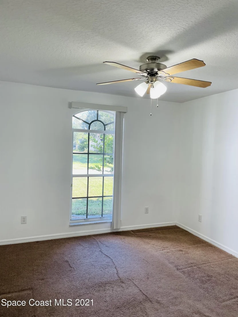 Photo of 652 Seven Gables Circle SE