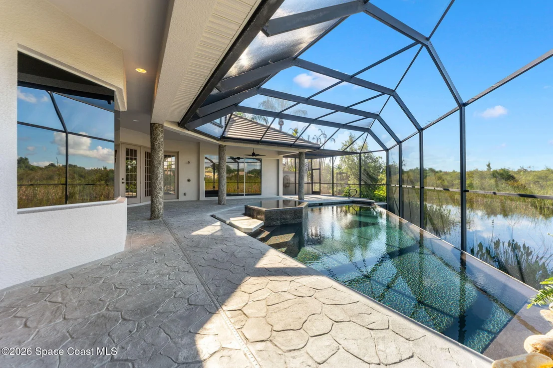 Photo of 804 Chatsworth Drive