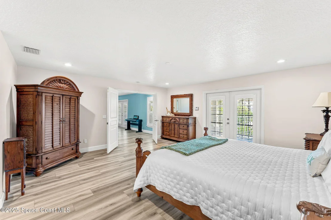 Photo of 5055 Ocean Beach Boulevard