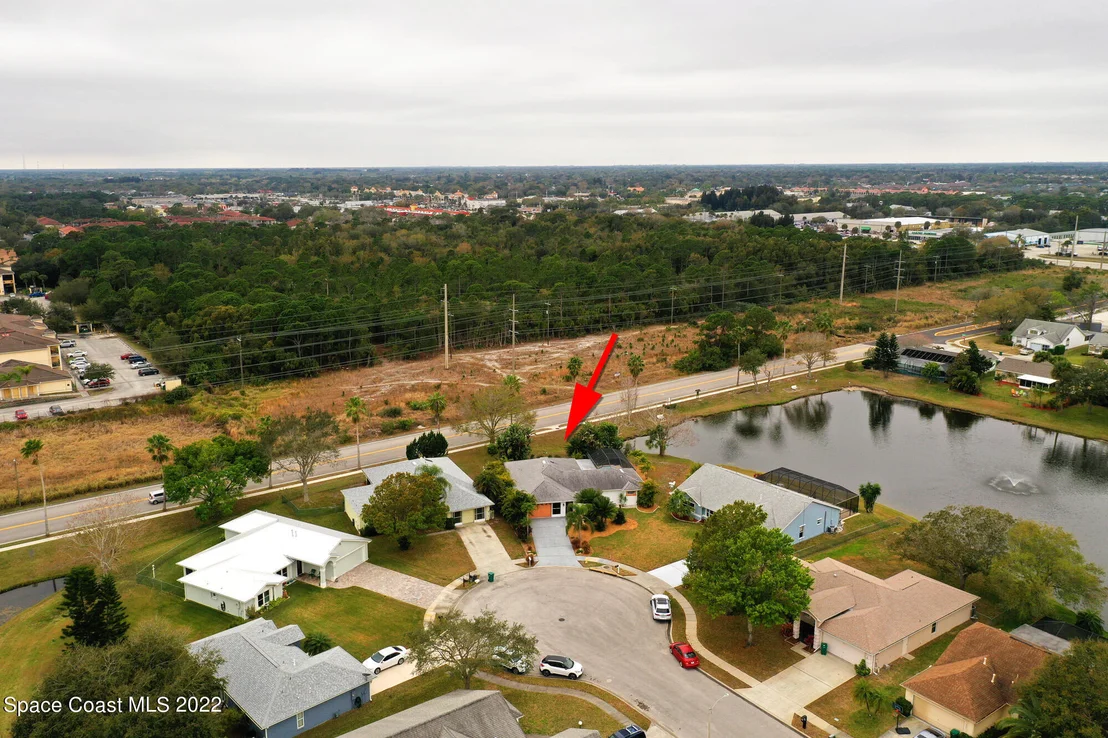 Photo of 4374 S Lakes Circle