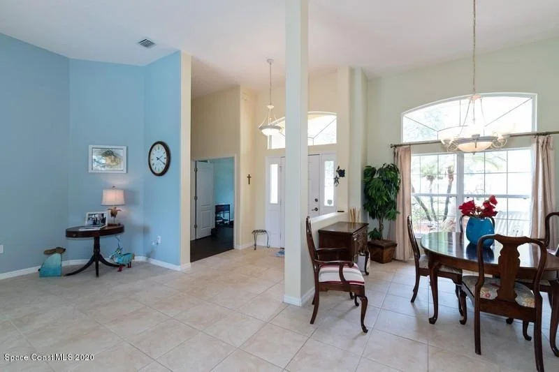 Photo of 1772 Windbrook Drive SE