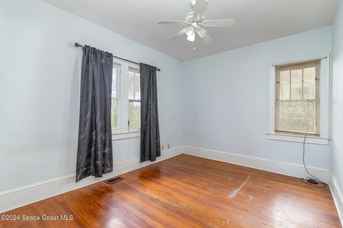 Photo of 1632 Water Drive NE
