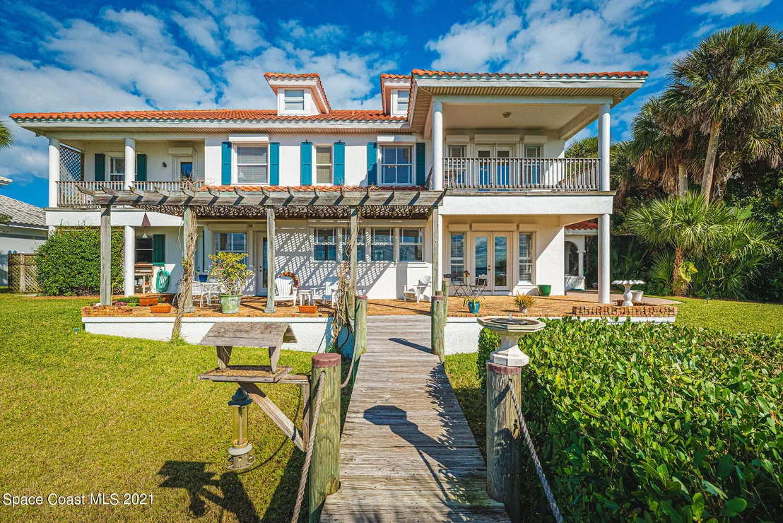 Photo of 176 Bayshore Drive