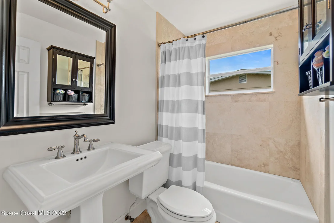 Photo of 1366 Estridge Drive