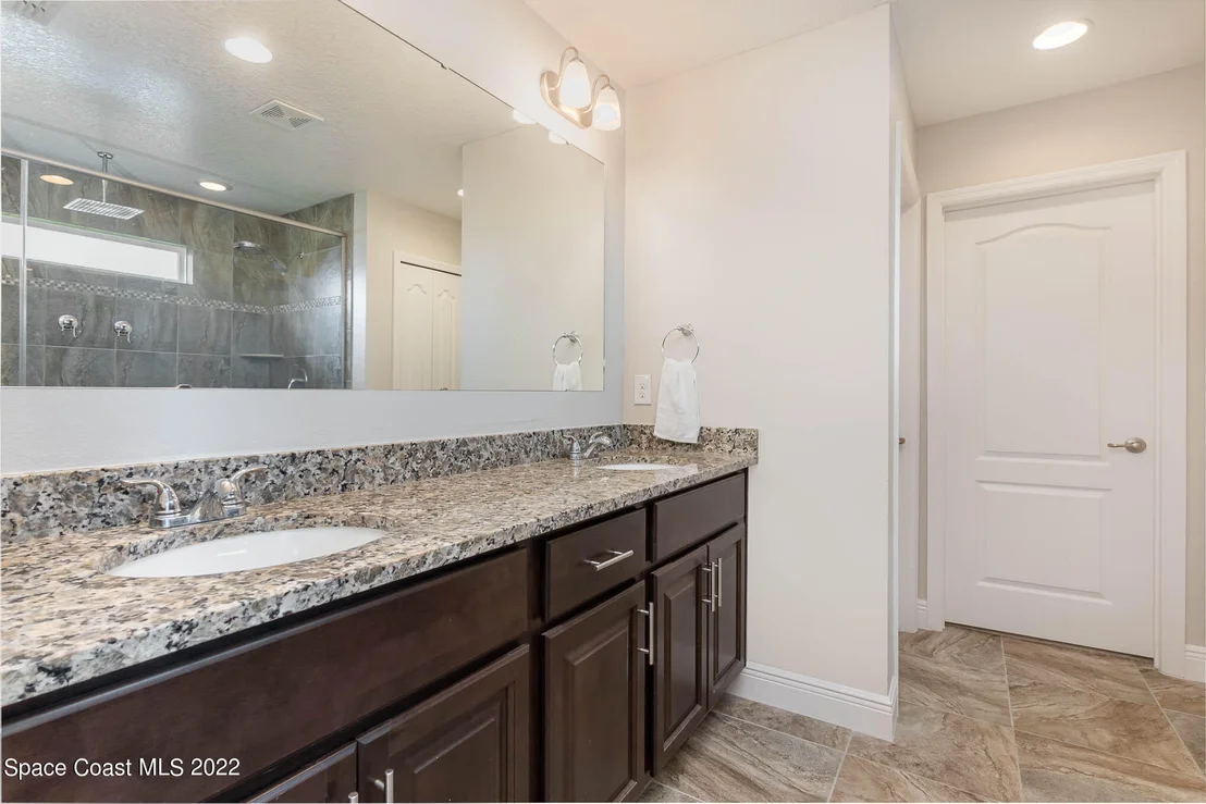 Photo of 1005 Bear Lake Drive