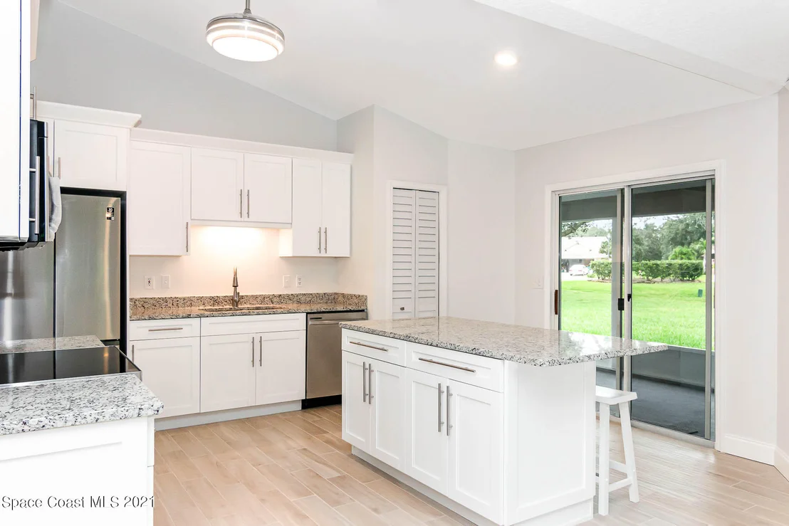 Photo of 933 Spanish Wells Drive