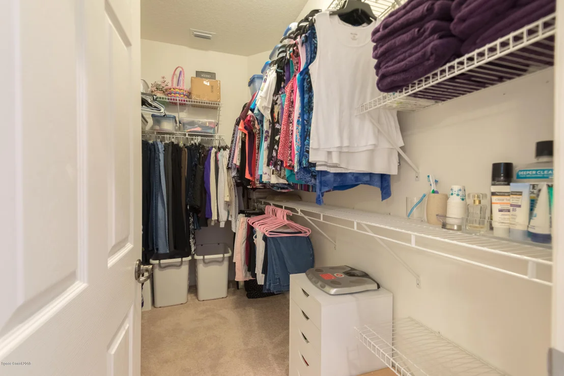 Photo of 1737 Windbrook Drive SE