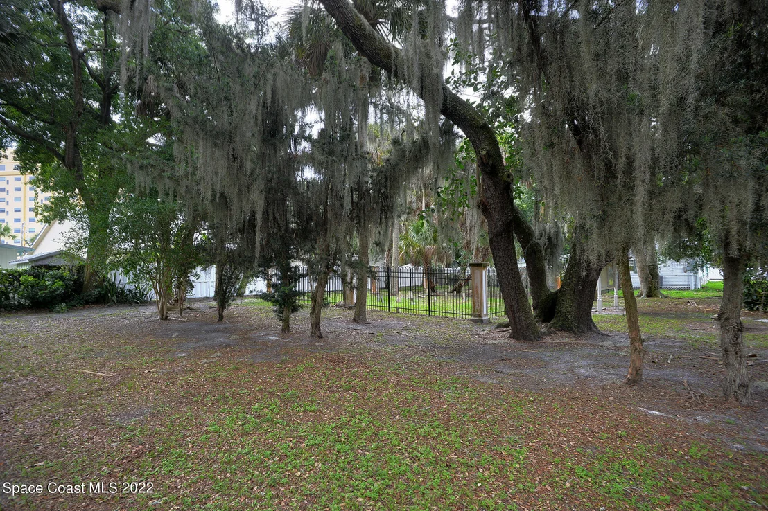 Photo of 560 Shady Lane